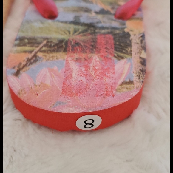 Multicolored scenic print flip flops zories slippahs Ladies sz.8 - Picture 2 of 5
